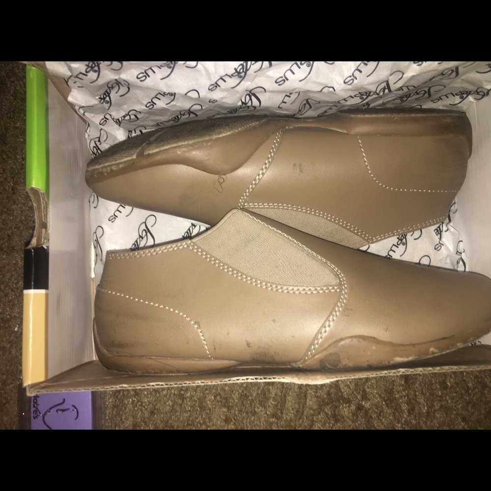 DanceShoes